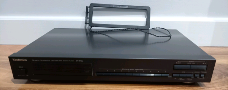 Technics synthesizer lw/mw/fm stereo tuner. ST-610L