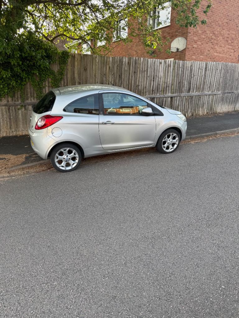 Ford, KA, Hatchback, 2011, Manual, 1242 (cc), 3 doors