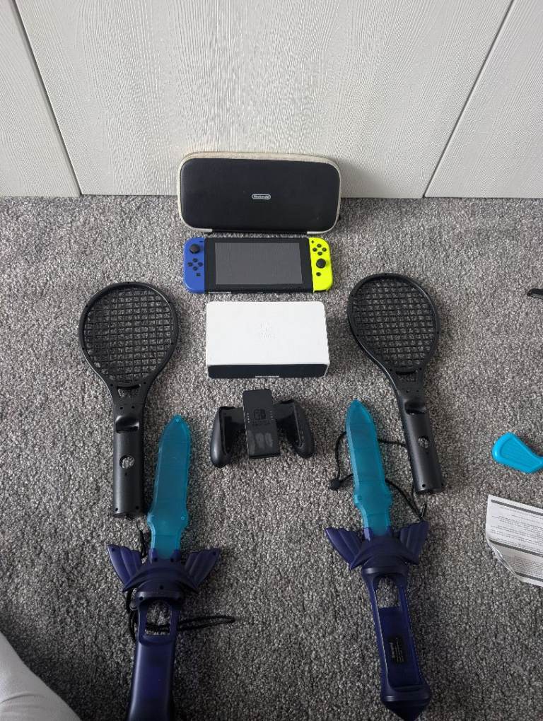 NINTENDO SWITCH WITH ACCESSORIES 