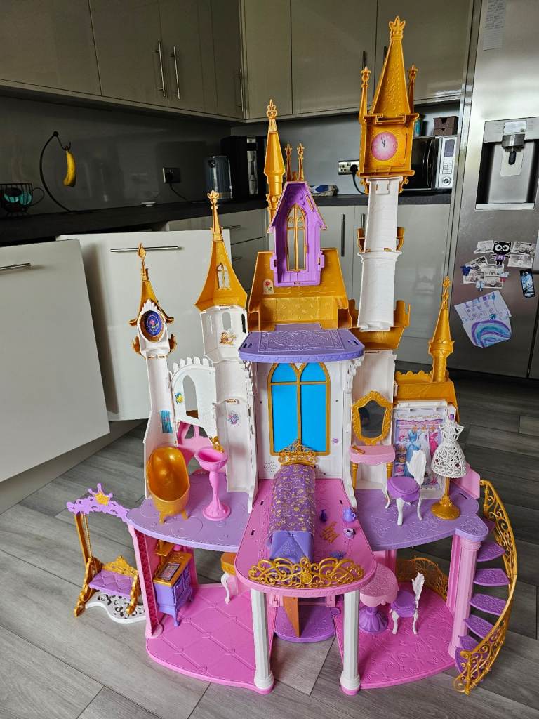 Kids Disney castle playhouse
