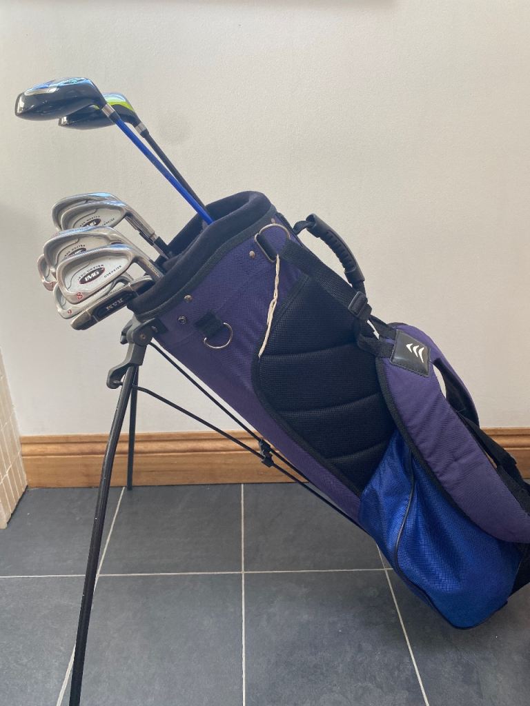 MCGREGOR BAG AND CLUBS 