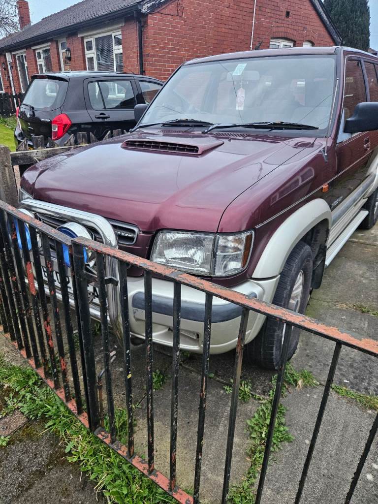 Isuzu trooper 