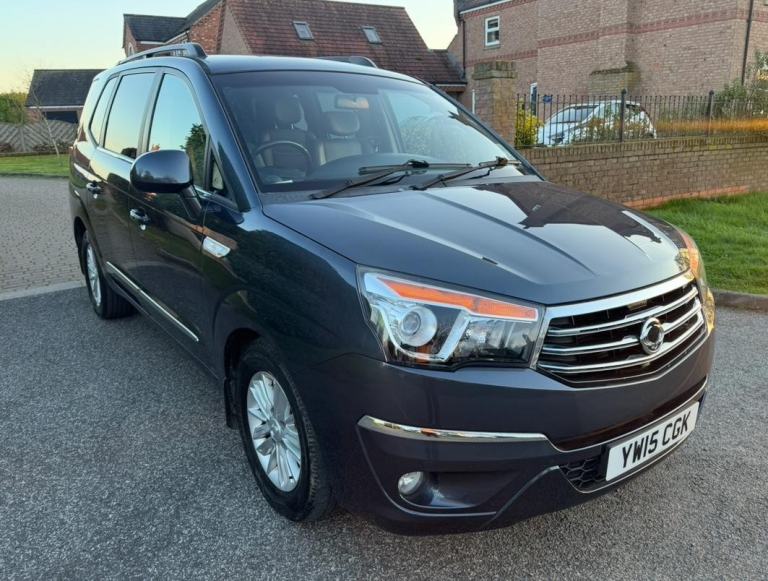 2015 SSANGYONG RODIUS TURISMO 2.0 ES GENUINE 58K 11 SERVICES JUST SERVICED WOW!