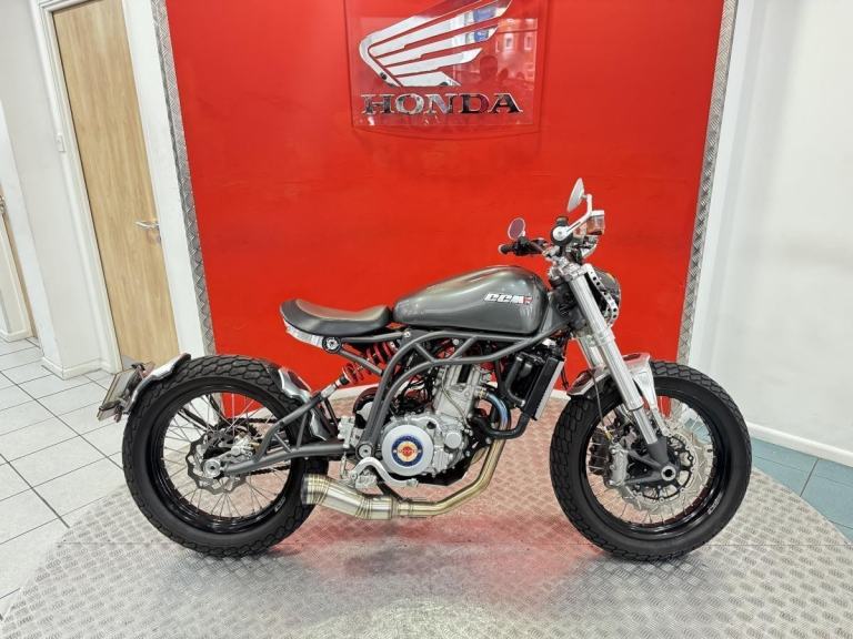 2022 '22' CCM Spitfire Six