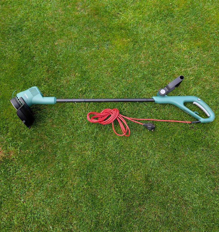 Bosch Electric Grass Trimmer - Good Condition