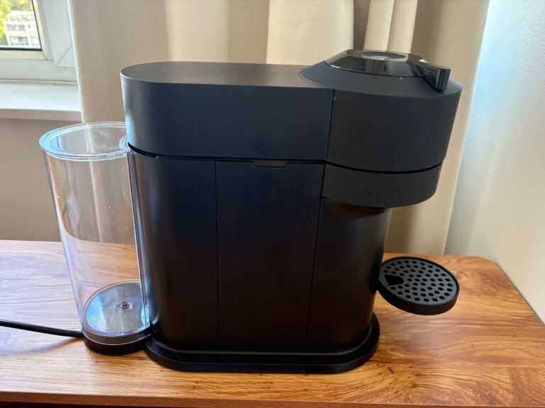 Nespresso Vertuo Next GCV1 Coffee Machine – Used, Good Condition