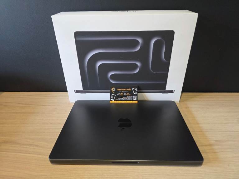 M4 Macbook Pro 14" / 24GB RAM / 512GB SSD - Nearly New - THE DEVICE HUB