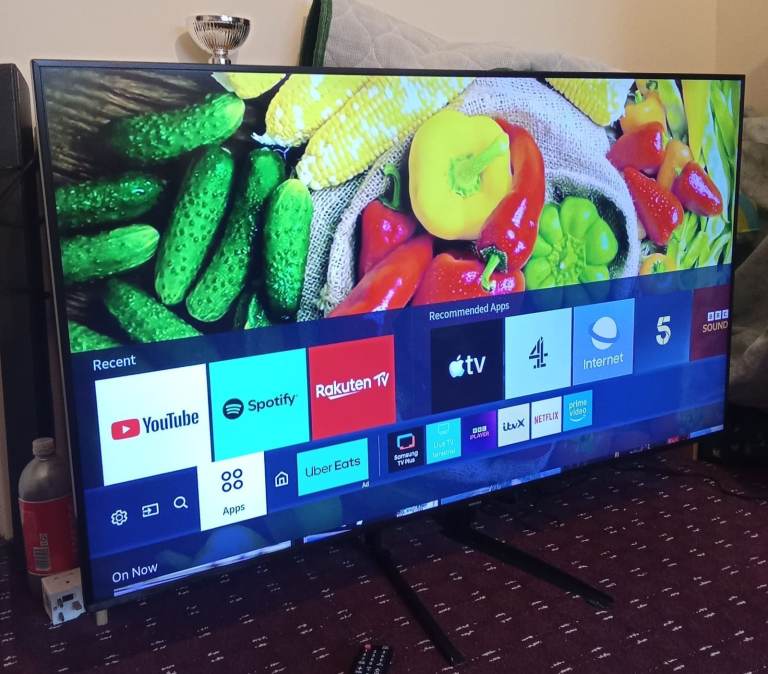 Samsung smart 50 inch 4k ultra HD slim TV with remote 