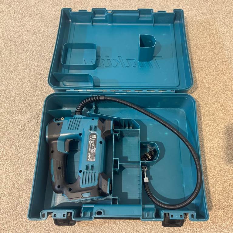 MAKITA INFLATOR LXT DMP180 CAR TYRE PUMP