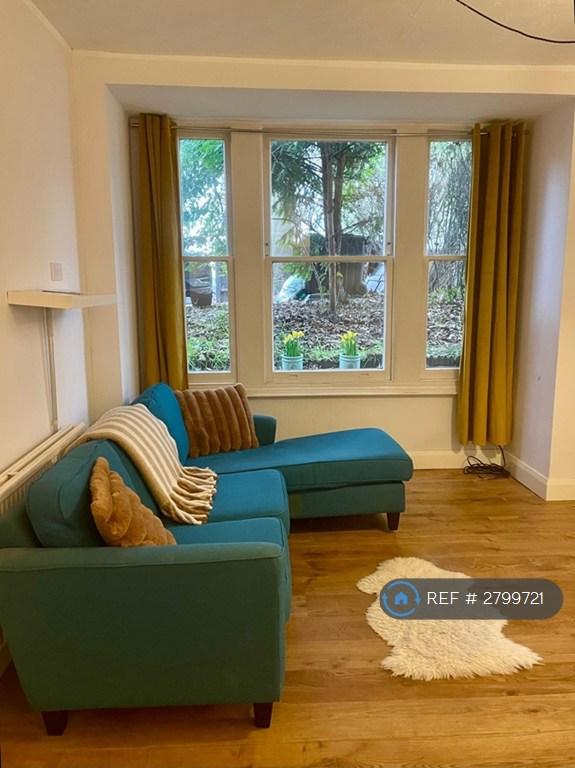 1 bedroom flat in Amhurst Road, London, E8 (1 bed) (#2799721)