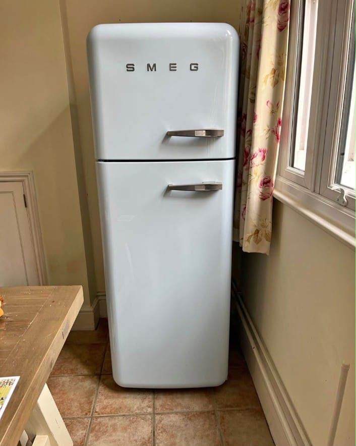 SMEG Freestanding Fridge Freezer , Good Condition| Can Deliver nearby 