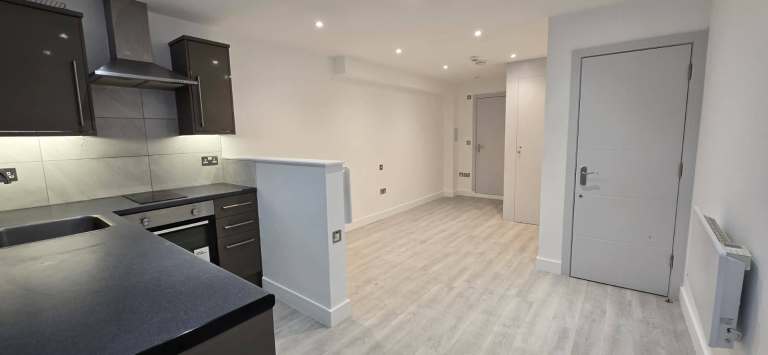 Studio Flat in Sutton, Lind Road, SM1  Dss welcome