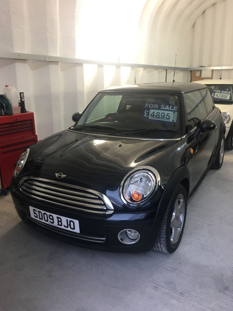 Black Mini Cooper - Good Condition 