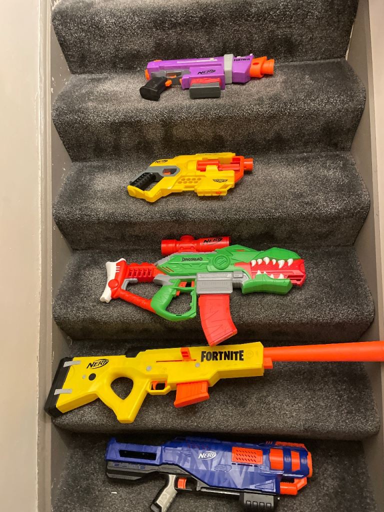 Toy guns 