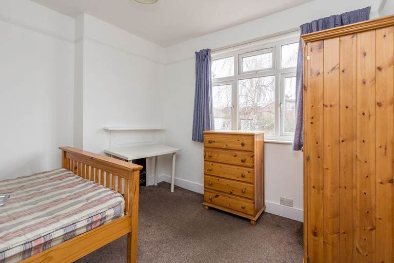 Nice Room in Willesden Green - All Bills Incl. - 2 Min Walk to Dollis Hill Tube Station