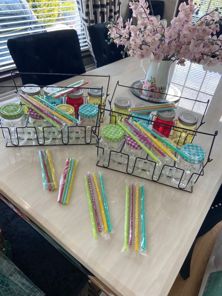 Mason Glass Drinking Jars With Screw Top Lids, Straws & Carry Baskets - (4 UNUSED Sets) 