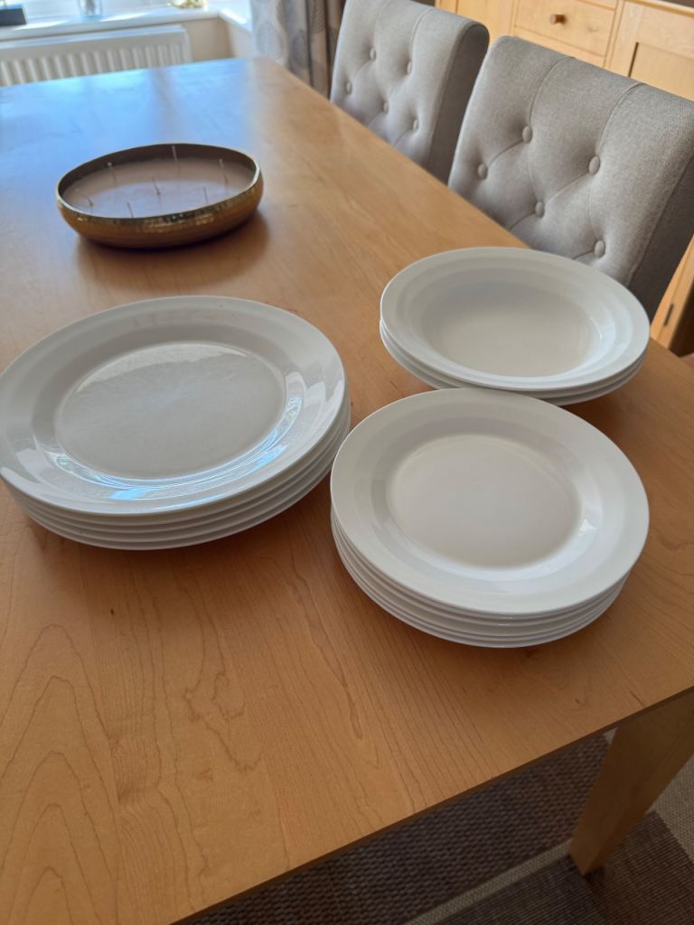 By Simon Stevens White Dinnerware Set - Bowls & Plates, Good Condition
