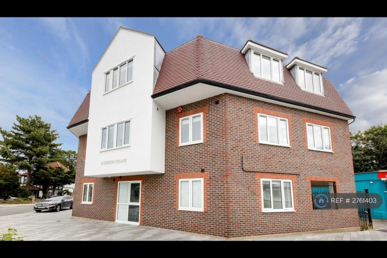 1 bedroom flat in Nico House, Romford, RM2 (1 bed) (#2761403)