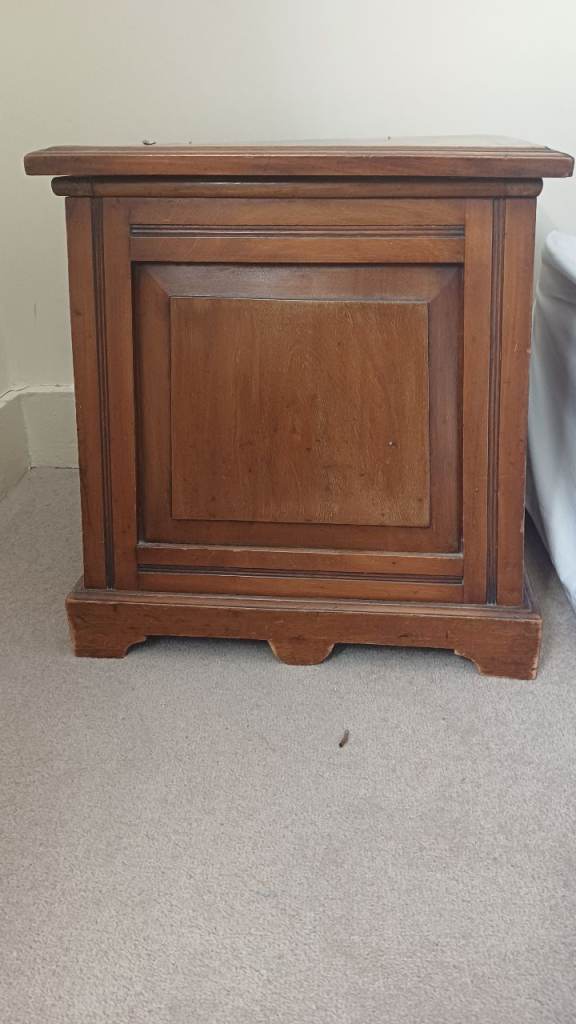 Vintage Wooden Commode Toilet with Lid – Fair Condition