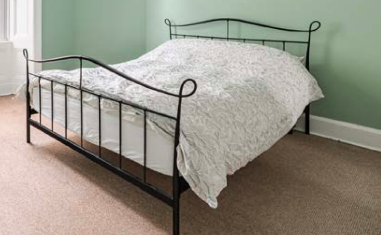 FREE king size metal frame black bed