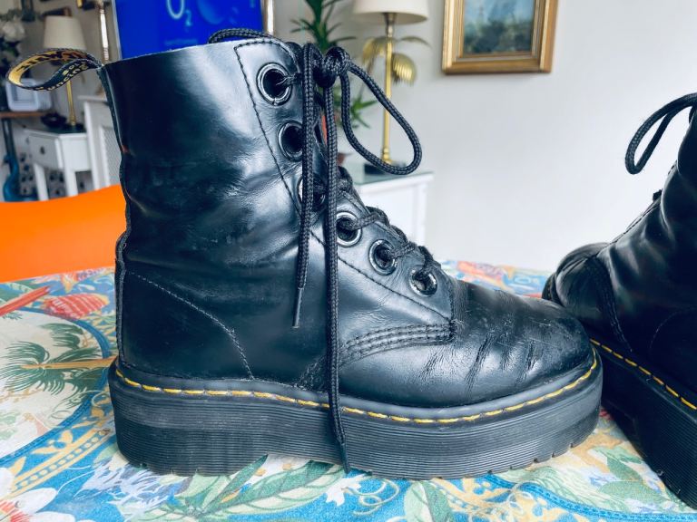 Doc Martin platform Air Walk size 6 