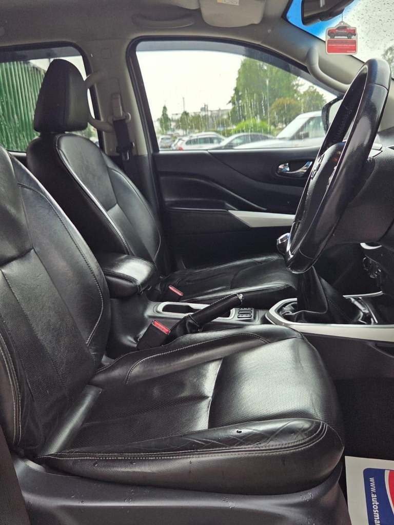 2016 Nissan Navara Double Cab Pick Up Tekna 2.3dCi 190 4WD PICK UP DIESEL Manual