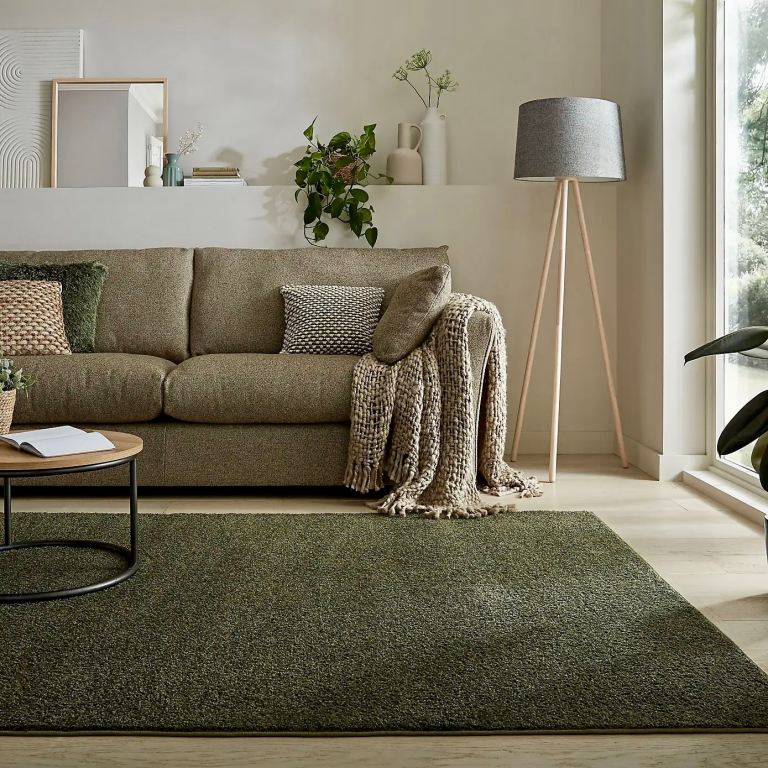 Brand new still in sealed packet Dunhelm Marlo Rug 80 x 150 cms RRP £25