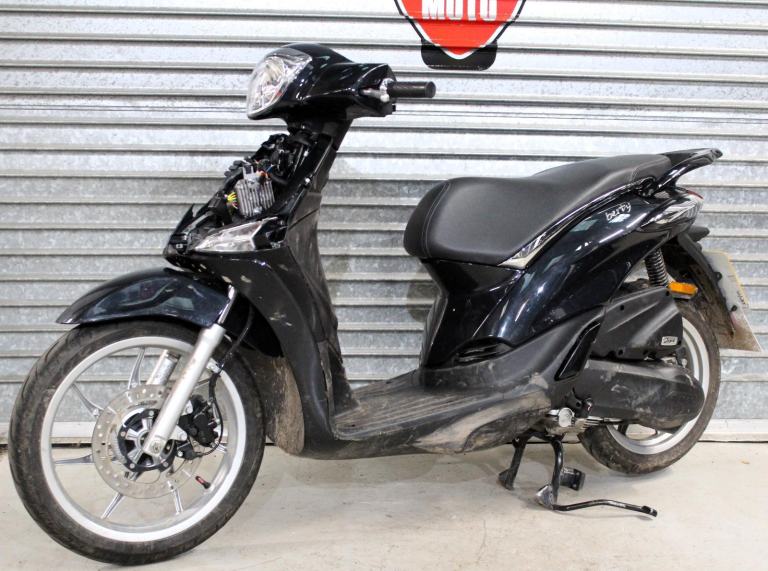 2024 74 PIAGGIO LIBERTY 50 MOPED SCOOTER PROJECT TRADE SALE STOLEN RECOVERED
