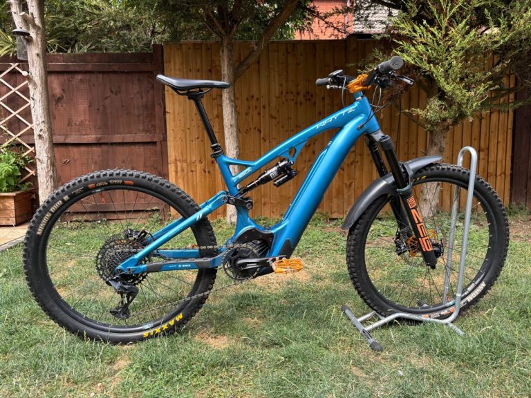 Whyte E160 Medium in Blue with High-End Upgrades