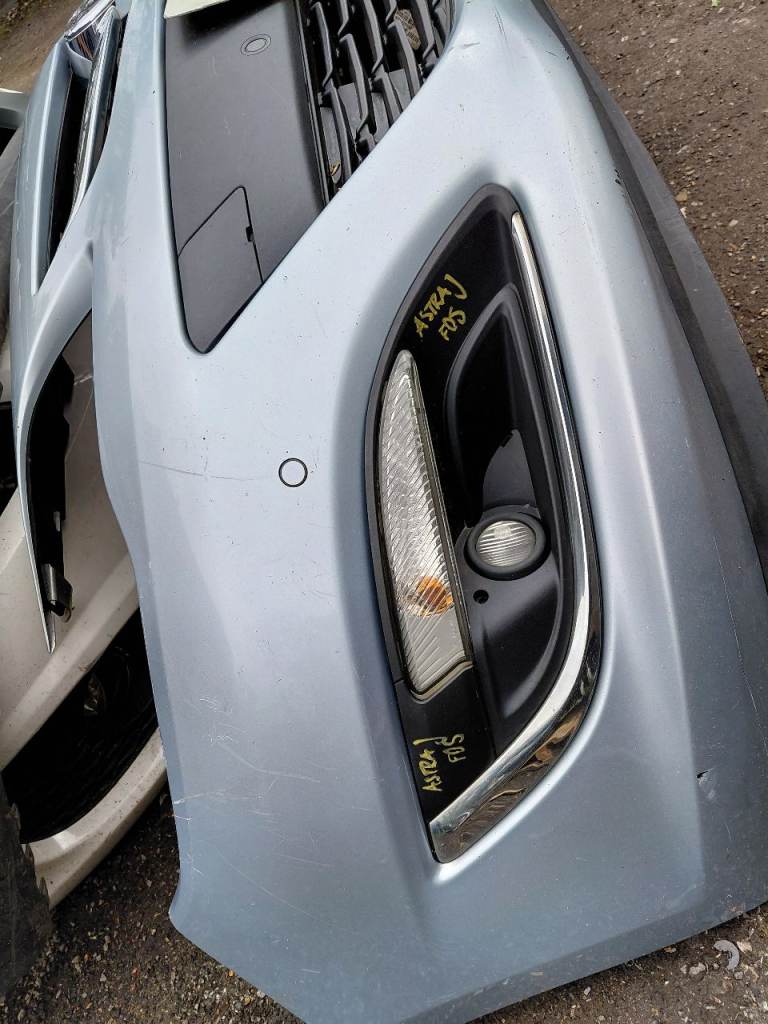 Vauxhall Astra J 2010-15 facelift driver side fog light 