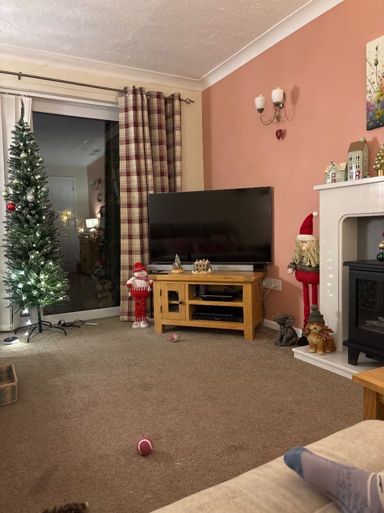 Smart TV. Size 43 make Samsung