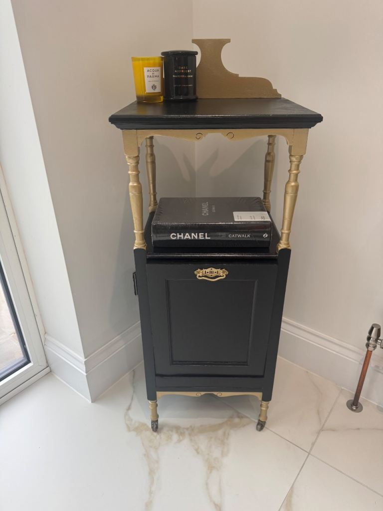 Antique coal/kindle storage and fire guard 