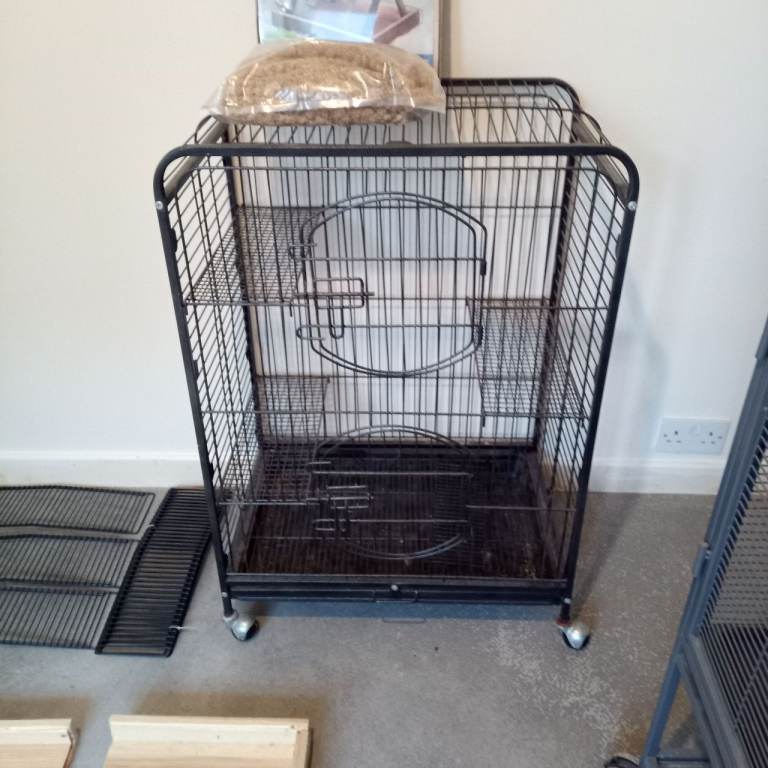 Bird cage and accessories 