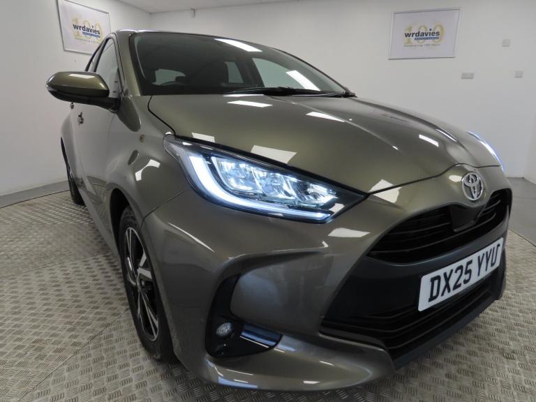 2025 Toyota Yaris 1.5 Hybrid Design 5dr CVT Hatchback Hybrid Automatic