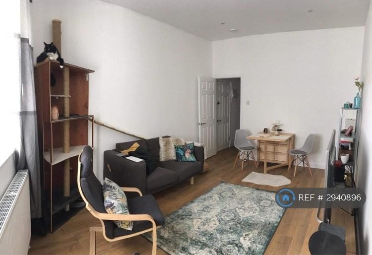 2 bedroom flat in Staple Hill Road, Bristol, BS16 (2 bed) (#2940896)