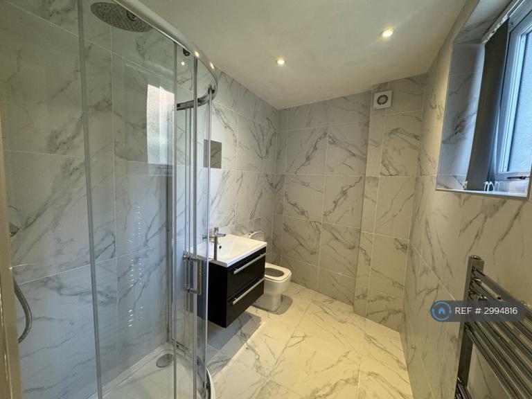1 bedroom flat in Spring Gardens, Doncaster, DN1 (1 bed) (#2994816)