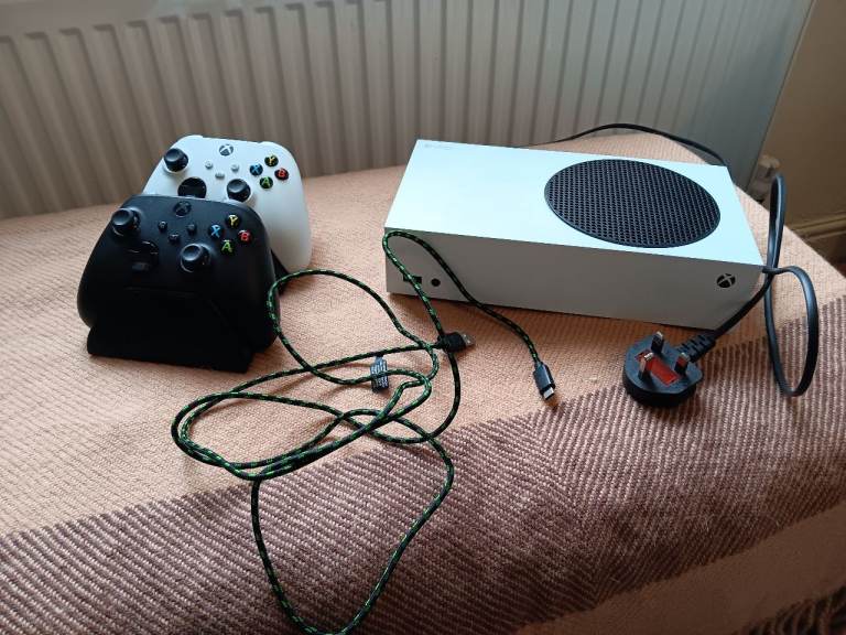 Xbox series s with two controllers 