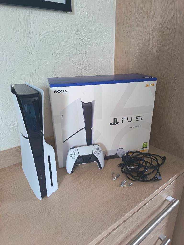 *Barely Used* PS5 Slim 1TB Disc Edition Console Boxed