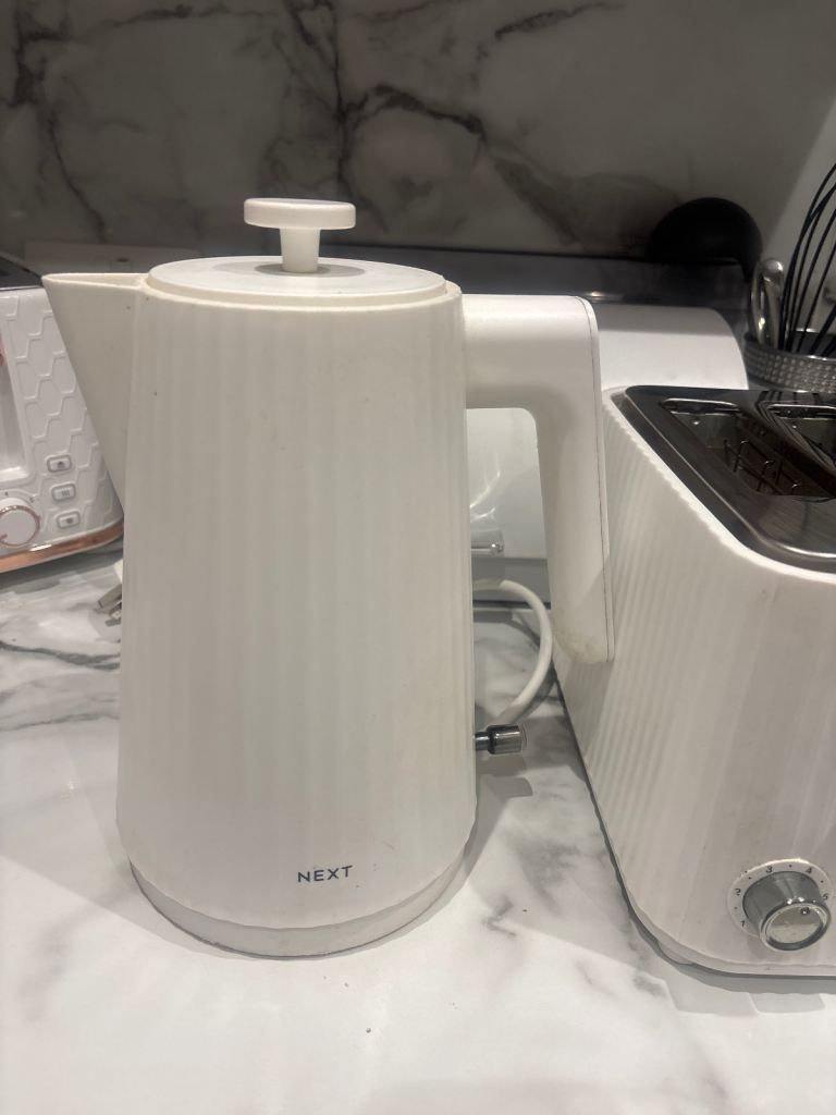 Next White Kettle – Good Condition