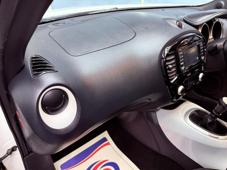 2015 Nissan Juke 1.2 DIG-T Acenta Premium Euro 6 (s/s) 5dr HATCHBACK Petrol Manual