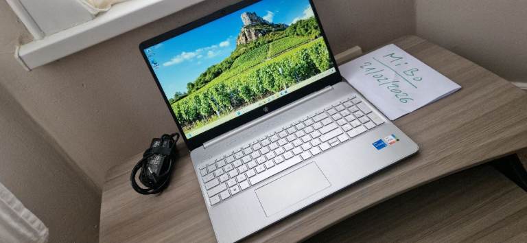 FREE DELIVERY DISCOUNTED (SCRATCHES) 2024 11th gen 15.6" Core i5 16GB RAM 512GB SSD HP Laptop PC