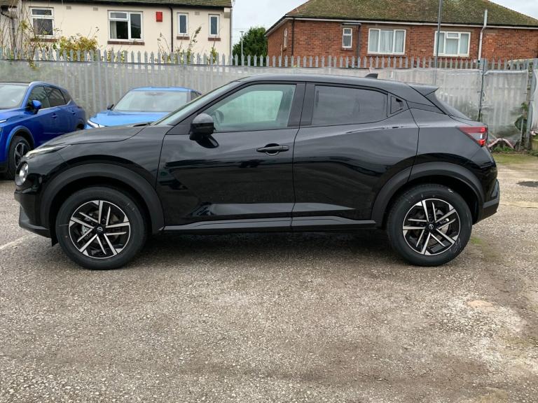2025 Nissan Juke 1.0 DiG-T N-Connecta 5dr HATCHBACK PETROL Manual