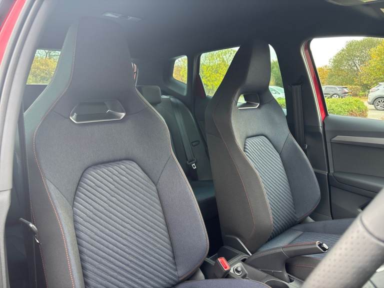 2025 SEAT Arona 1.0 TSI 115 FR Black Edition 5dr Hatchback PETROL Manual