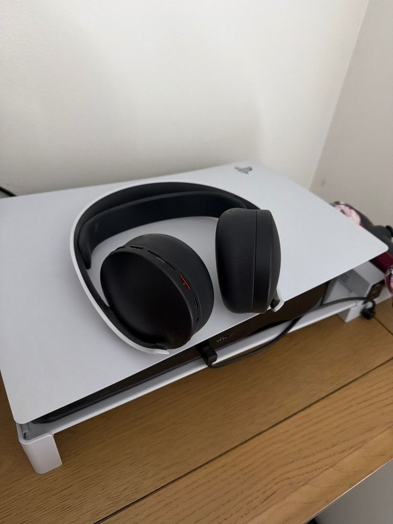 PS5 – with 3 games 1 controller and Sony pulse 3d headset 
