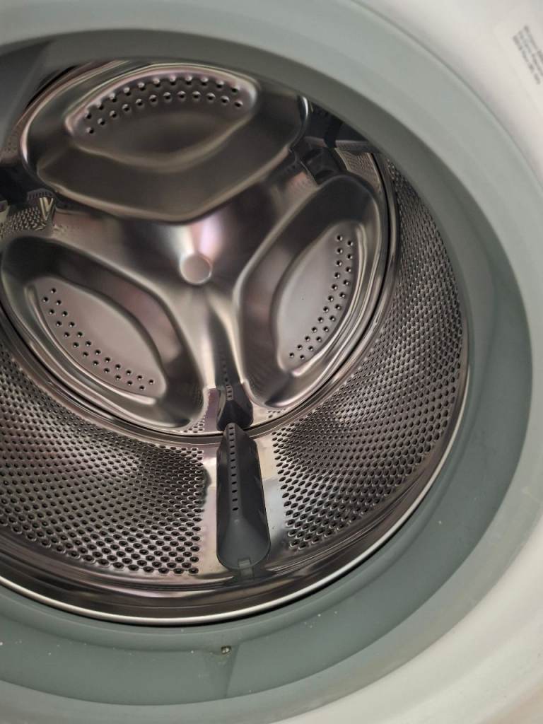 Hotpoint Washing Machine 8KG White
