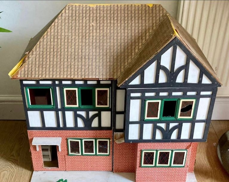 Vintage Dolls House