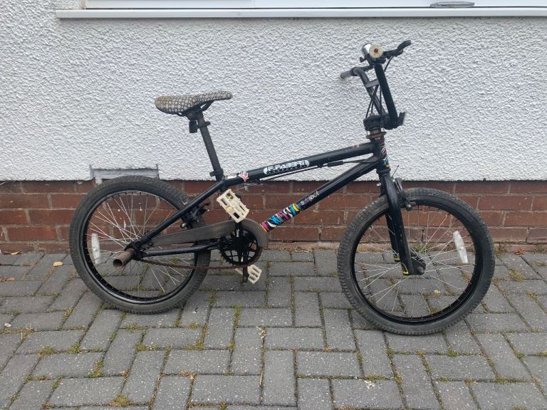 Mongoose BMX bike - stunt bike