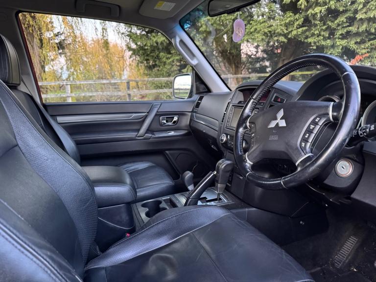 2007 Mitsubishi Shogun 3.2 DI-DC Diamond 3dr Auto ESTATE Diesel Automatic