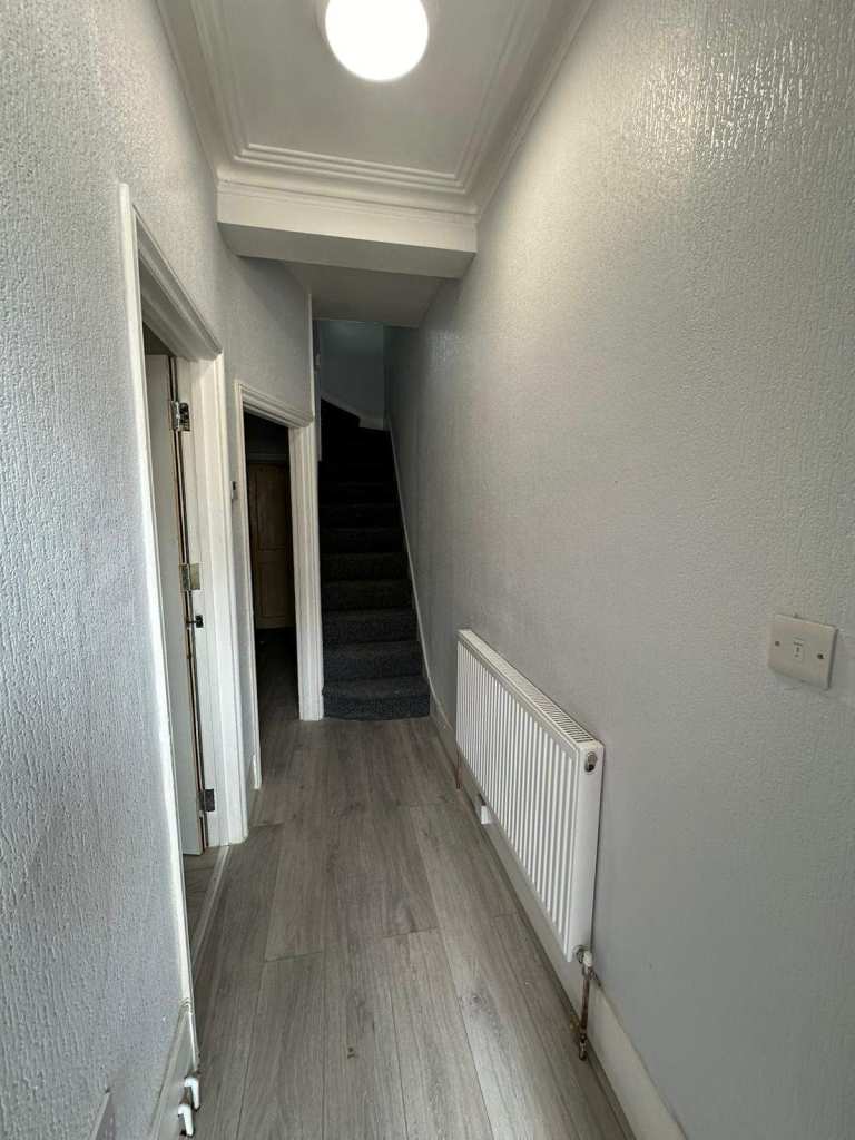 DOUBLE ROOM AVAILABLE NOW Tottenham Hale ,  N17 – 3 minutes from station