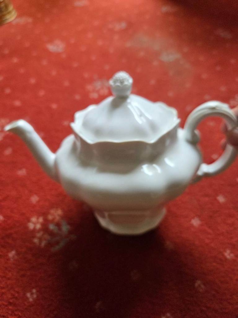 Bone china white teapot